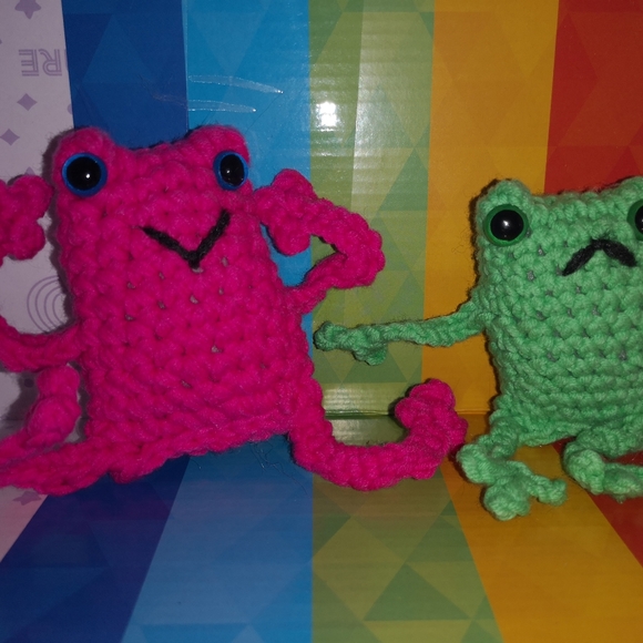 Leggy frogs - Picture 2 of 3